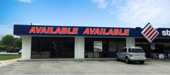 1512 S Seguin Ave, New Braunfels, TX 78130